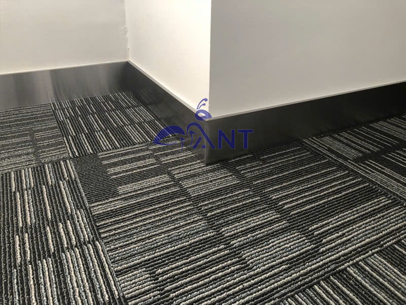 Len chân tường inox