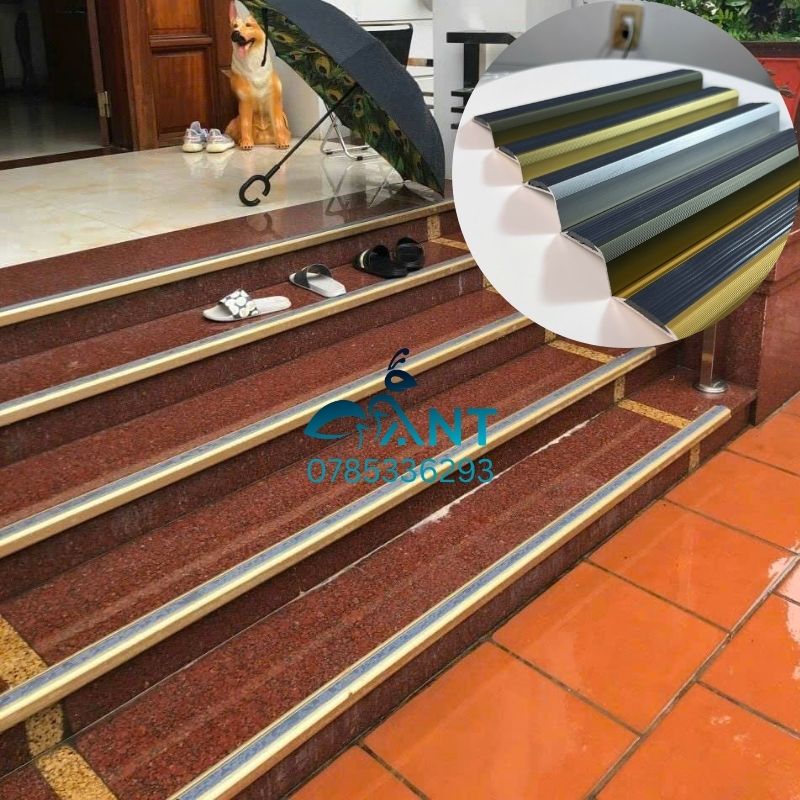Nẹp Chống Trượt Tam Cấp Bằng Nhôm