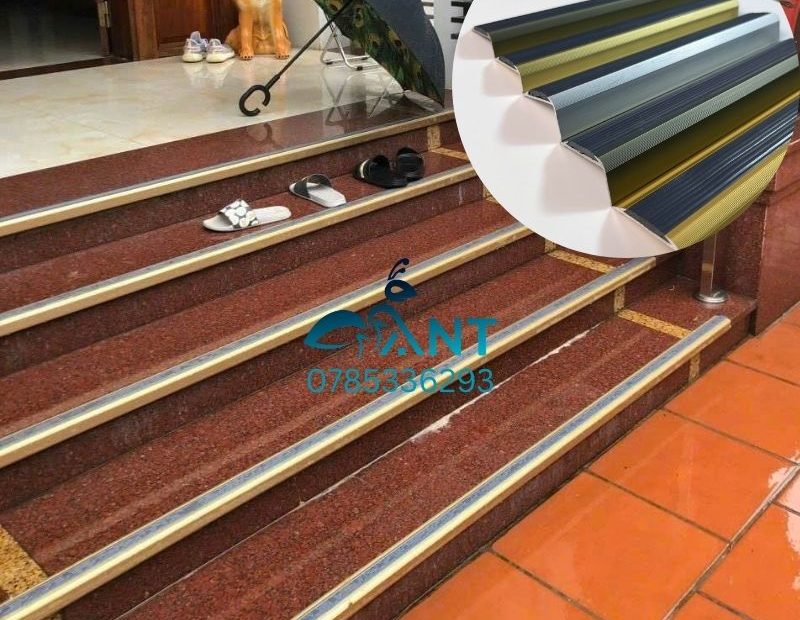 Nẹp nhôm chống trượt tam cấp